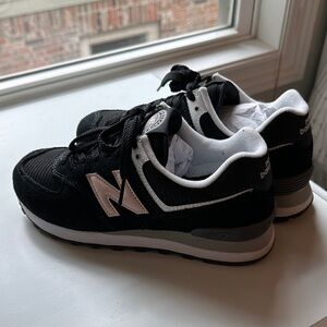 New Balance 574 Black and Pink Sneakers
